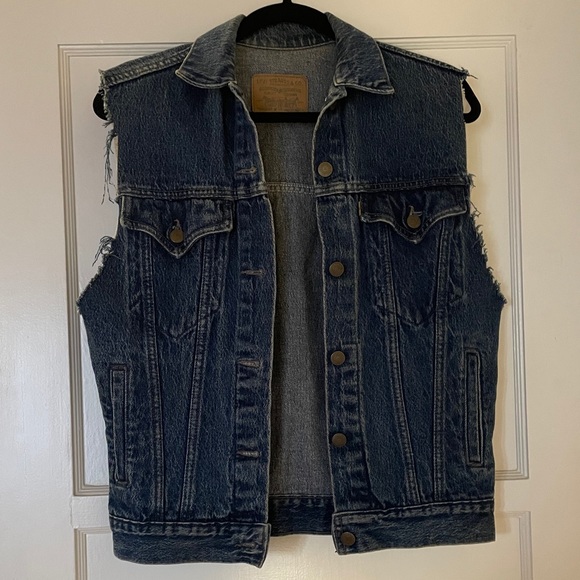 Levi’s Denim Vest - Picture 1 of 1
